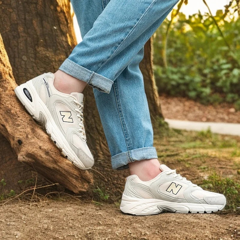 New McQueen Men's and Women's White Shoes